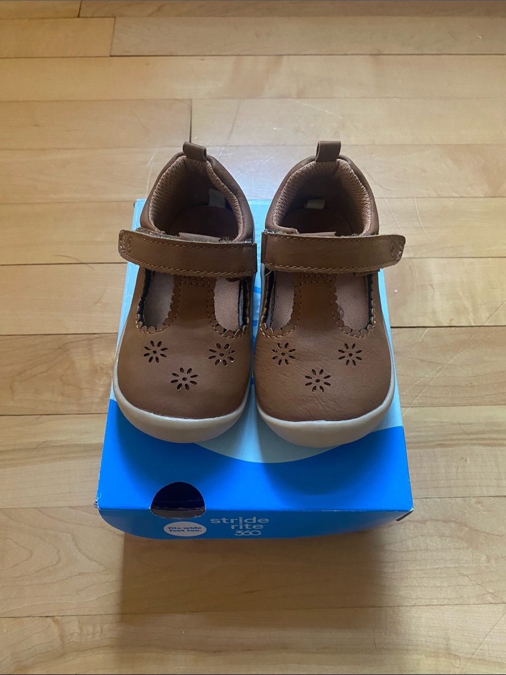 Stride rite 360 Cheyenne tan Mary Janes size 5